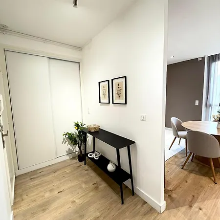 Charme Et Emplacement Idéal, Au Cœur De *